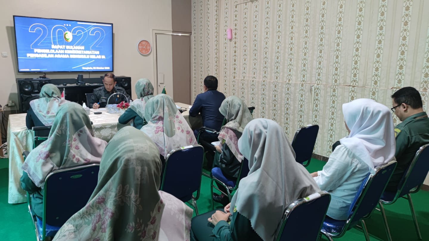 rapat bagian kesekretariatan 1